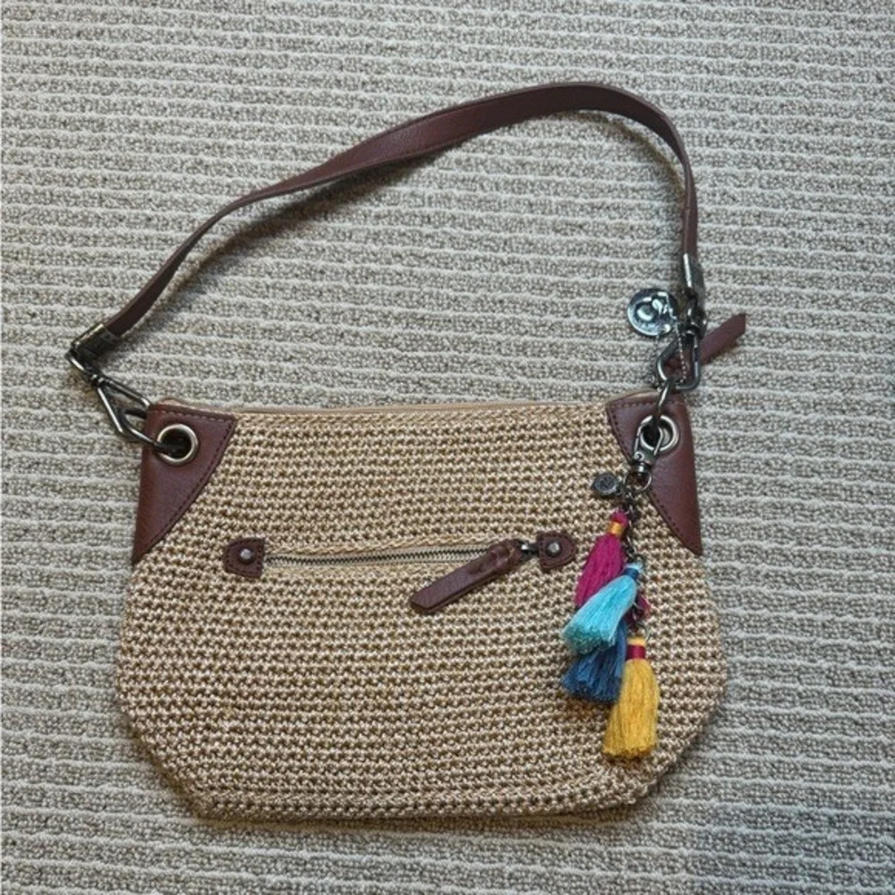 The Sak Crochet Crossbody Bag Tan Brown Leather Trim‎ Tassel Charm